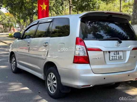 Toyota Innova 2.0E 2015 - Xe gia đình