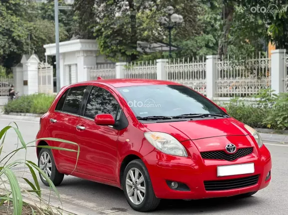 Toyota Yaris 2011 - Toyota Yaris 1.3 AT 2011