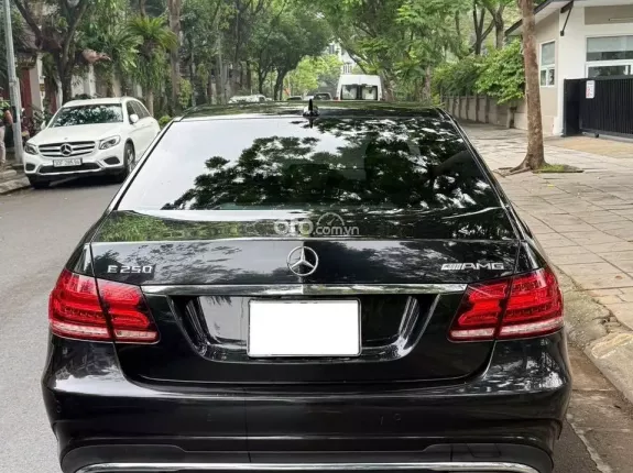 Mercedes-Benz E250 AMG 2016 - Xe chất