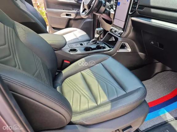 Ford Everest Titanium 2.0 AT 4x2 2023 - Xe cực mới, ngân hàng hỗ trợ cao