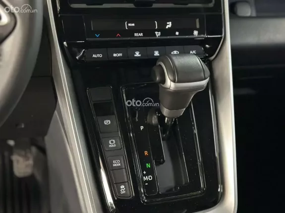 Toyota Innova Cross Xăng 2025 - Xe đẹp tại Hãng, liên hệ em