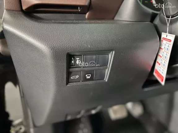 Toyota Innova Cross Xăng 2025 - Xe đẹp tại Hãng, liên hệ em