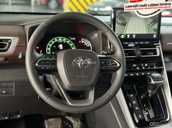 Toyota Innova Cross Xăng 2025 - Xe đẹp tại Hãng, liên hệ em