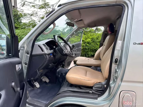 Toyota Hiace 2009 - Bán Hiace tải van 3 chỗ đời 2009, máy dầu