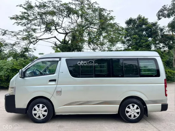 Toyota Hiace 2009 - Bán Hiace tải van 3 chỗ đời 2009, máy dầu