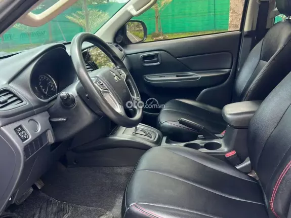 Mitsubishi Triton 4×2 AT 2020 - Động cơ dầu mạnh mẽ, tiết kiệm nhiên liệu