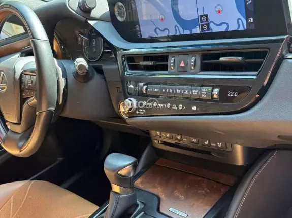 Lexus ES 250 F-Sport 2021 - Xe đẹp như mới