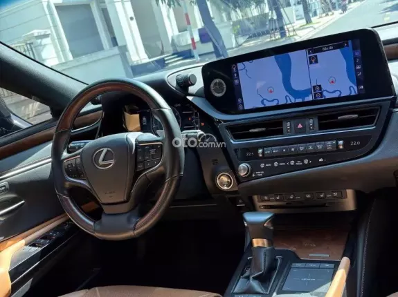 Lexus ES 250 F-Sport 2021 - Xe đẹp như mới