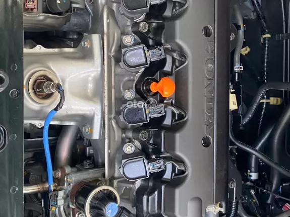 Honda CR-V 2.0 2015 - Honda CRV 2.0 AT 2015