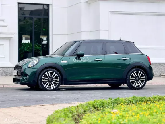 Mini Cooper S 5 cửa 2018 - Xe đẹp nội thất đen