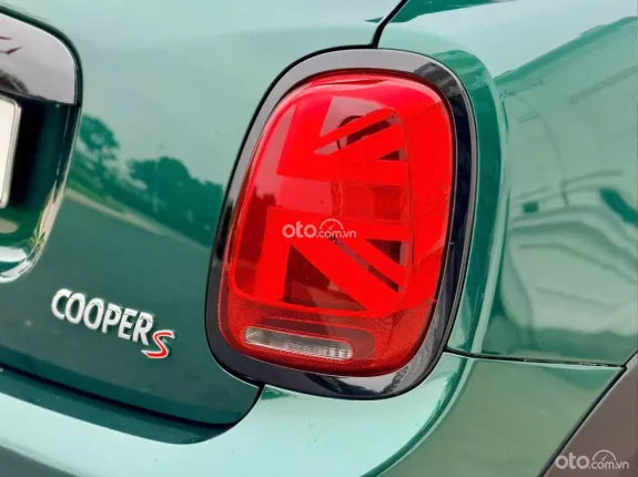 Mini Cooper S 5 cửa 2018 - Xe đẹp nội thất đen