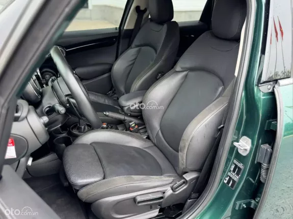 Mini Cooper S 5 cửa 2018 - Xe đẹp nội thất đen