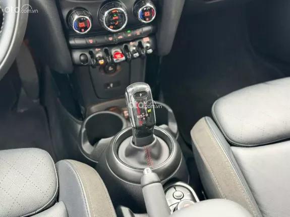 Mini Cooper S 5 cửa 2018 - Xe đẹp nội thất đen