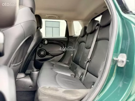 Mini Cooper S 5 cửa 2018 - Xe đẹp nội thất đen
