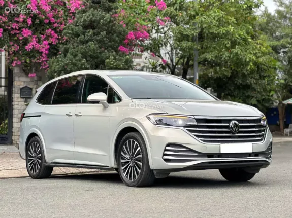 Volkswagen Viloran Luxury 2025 - Giá tốt, xe tại Hà Nội