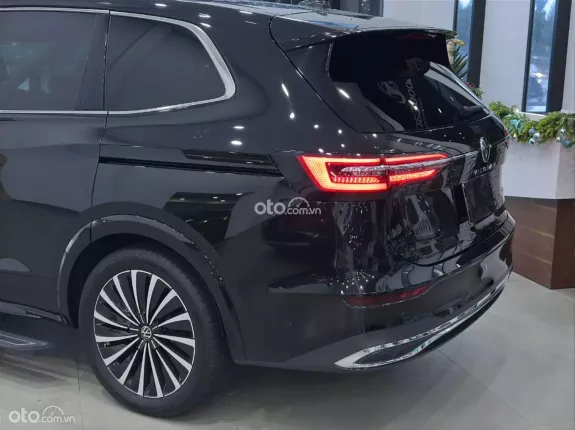 Volkswagen Viloran Luxury 2024 - Volkswagen Viloran Luxury 2024 siêu lướt 17.000km cực đẹp