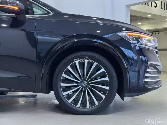 Volkswagen Viloran Luxury 2024 - Volkswagen Viloran Luxury 2024 siêu lướt 17.000km cực đẹp