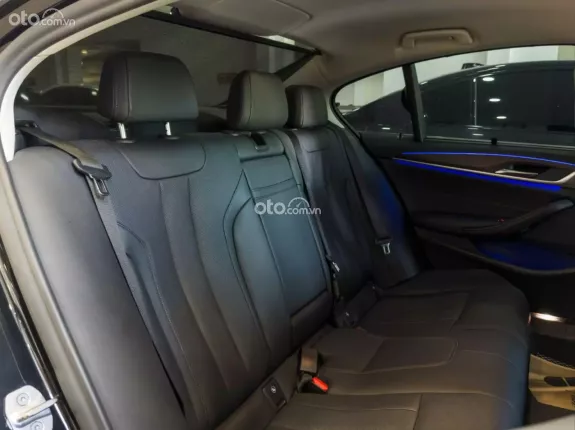 BMW 520i Luxury Line 2022 - BMW 520i Luxury Line 2022 Black Edition cực đẹp