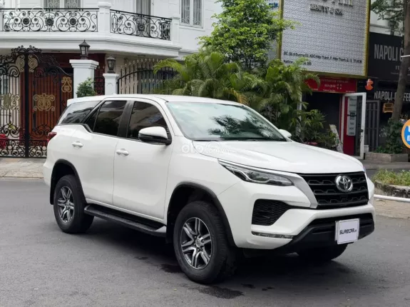 Toyota Fortuner 2.4 MT 4x2 2021 - Xe 1 chủ từ đầu