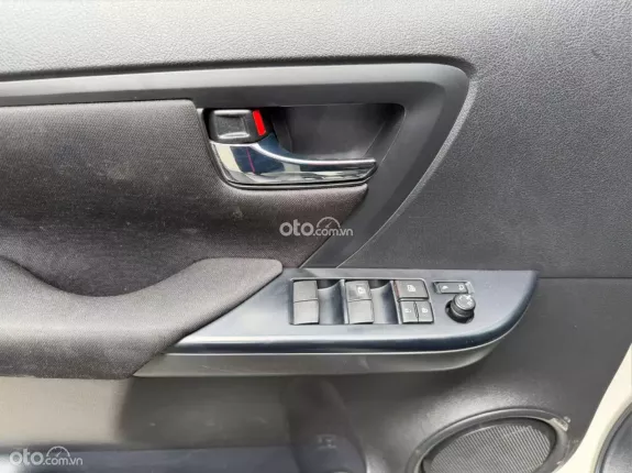 Toyota Fortuner 2.4 MT 4x2 2021 - Xe 1 chủ từ đầu
