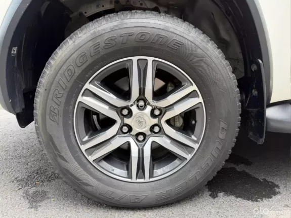 Toyota Fortuner 2.4 MT 4x2 2021 - Xe 1 chủ từ đầu