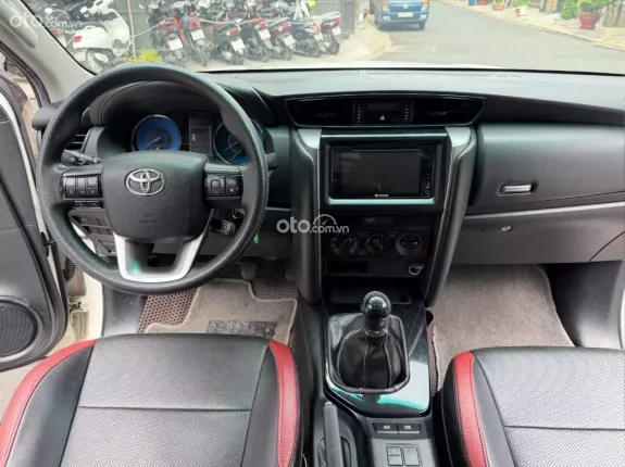 Toyota Fortuner 2.4 MT 4x2 2021 - Xe 1 chủ từ đầu