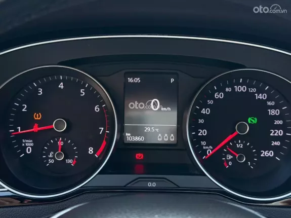 Volkswagen Passat 1.8 TSI Blue Motion 2016 - Xe sedan cao cấp, trang bị tiện nghi vượt trội