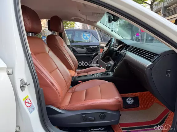 Volkswagen Passat 1.8 TSI Blue Motion 2016 - Xe sedan cao cấp, trang bị tiện nghi vượt trội