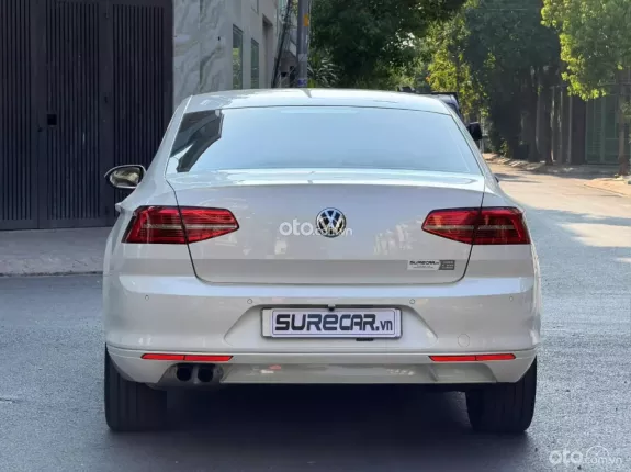 Volkswagen Passat 1.8 TSI Blue Motion 2016 - Xe sedan cao cấp, trang bị tiện nghi vượt trội