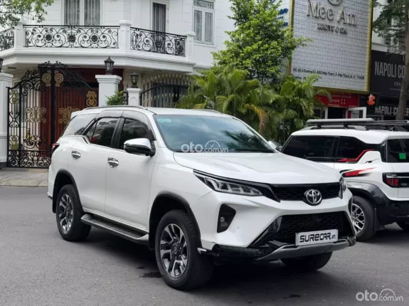 Toyota Fortuner 2.4 AT 4x2 Legender 2022 - Xe full lịch sử hãng