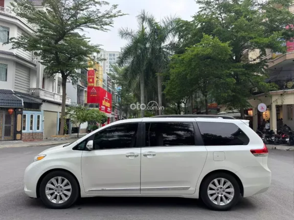 Toyota Sienna Limited 3.5 AT AWD 2012 - Xe gia đình 7 chỗ nhập Mỹ chất lượng cao