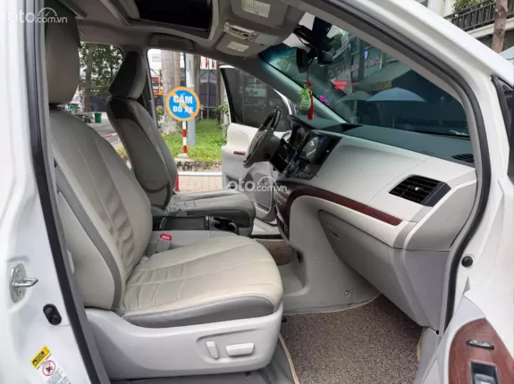 Toyota Sienna Limited 3.5 AT AWD 2012 - Xe gia đình 7 chỗ nhập Mỹ chất lượng cao