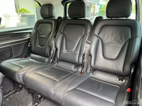 Mercedes-Benz V250 Luxury 2019 - Xe đẹp 1 chủ từ mới, giá tốt
