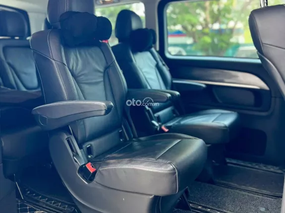 Mercedes-Benz V250 Luxury 2019 - Xe đẹp 1 chủ từ mới, giá tốt