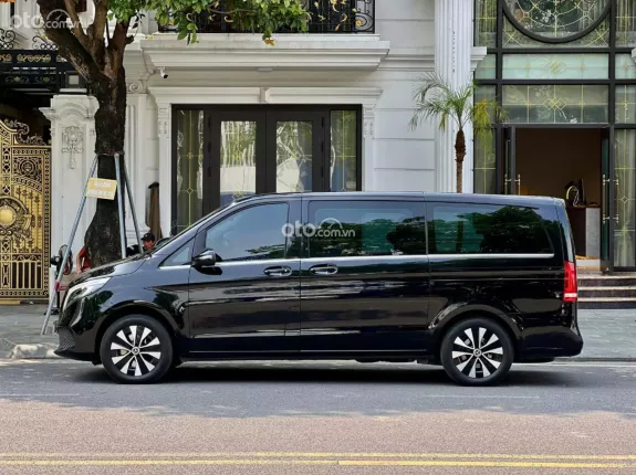 Mercedes-Benz V250 Luxury 2019 - Xe đẹp 1 chủ từ mới, giá tốt