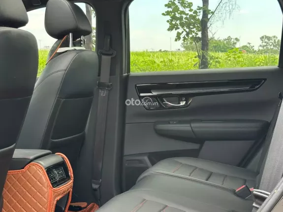 Honda CR-V e:HEV RS 2025 - Ni lông chưa bóc hết thơm mùi mới