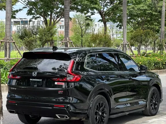Honda CR-V e:HEV RS 2025 - Ni lông chưa bóc hết thơm mùi mới