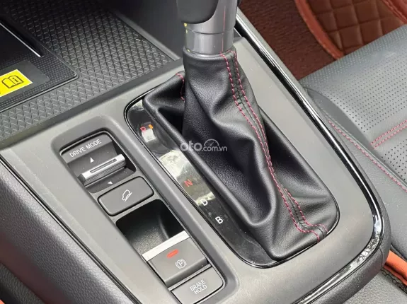 Honda CR-V e:HEV RS 2025 - Ni lông chưa bóc hết thơm mùi mới