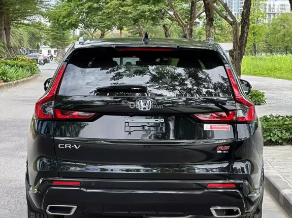 Honda CR-V e:HEV RS 2025 - Ni lông chưa bóc hết thơm mùi mới