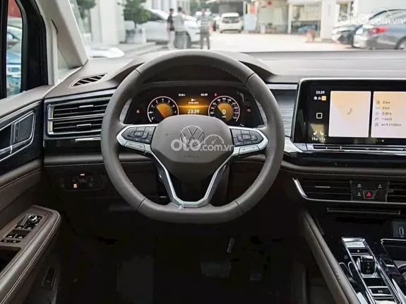 Volkswagen Viloran Premium 2026 - Phiên bản tiết kiệm hơn 200 triệu so với bản Cao Cấp đầy đủ tiện ích