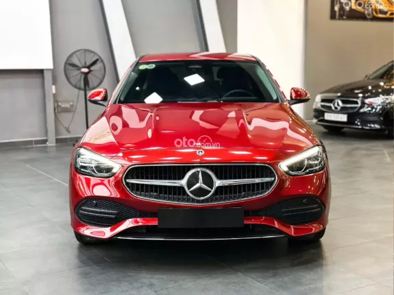 Mercedes-Benz C200 Avantgarde 2022 - Xe nội thất đen cực mới. Chủ đi giữ gìn
