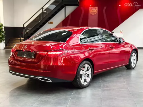 Mercedes-Benz C200 Avantgarde 2022 - Xe nội thất đen cực mới. Chủ đi giữ gìn