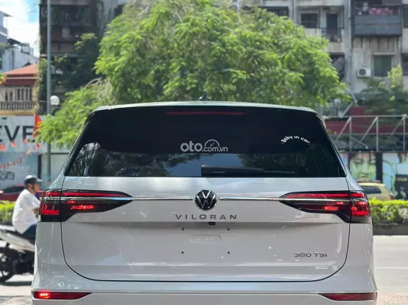 Volkswagen Viloran Premium 2024 - Xe màu trắng, nội thất kem cực mới, giá tốt thương lượng