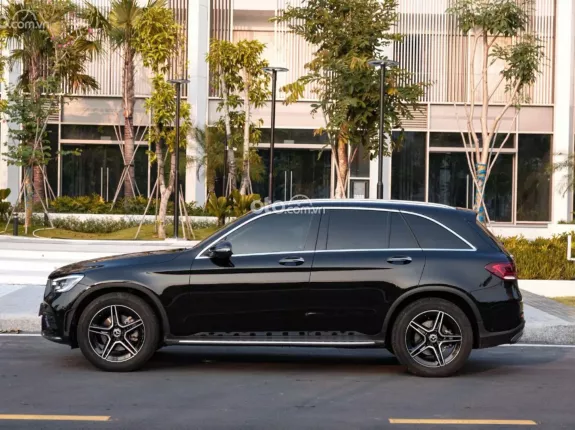 Mercedes-Benz GLC 300 4Matic 2020 - Xe đẹp, nội thất kem cực mới