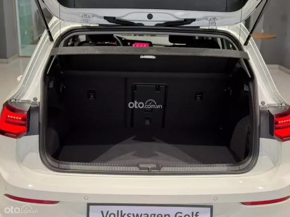 Volkswagen Golf 2026 - Phiên bản 1.5 Style màu trắng khuyến mãi đặc biệt trong tháng 5 | Lh Ms Minh Thư