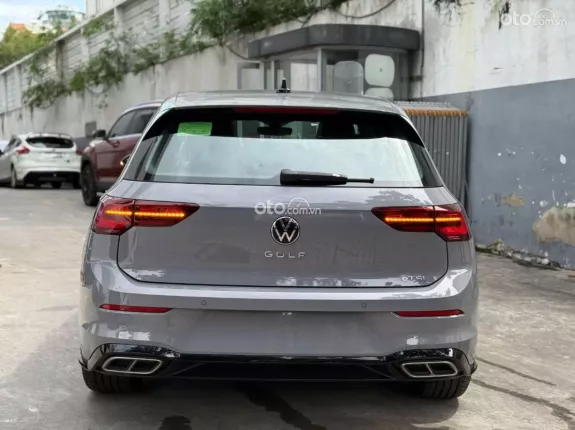 Volkswagen Golf 2026 - Phiên bản 1.5 r-line phiên bản có cửa sổ trời toàn cảnh nhập khẩu nguyên chiếc từ đức