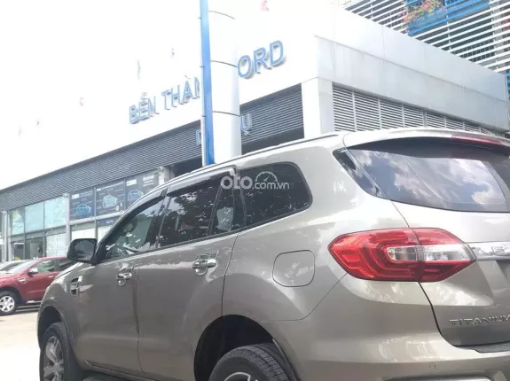 Ford Everest Titanium 2.2L 4x2 AT 2016 - FORD EVEREST TIANIUM 2.2 2016 1 CHỦ TỪ ĐẦU ĐI RẤT KỸ