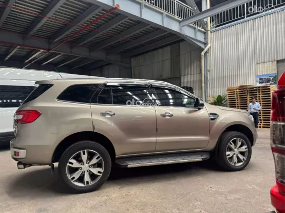 Ford Everest Titanium 2.2L 4x2 AT 2017 - FORD EVEREST TITANIUM 2.2L 2017 SIÊU LƯỚT 38.000km