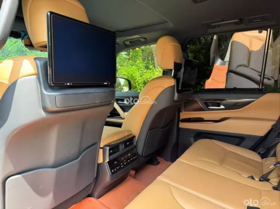 Lexus LX 600 Urban 2024 - Xanh rêu hiếm, còn bảo hành chính hãng đến 2029