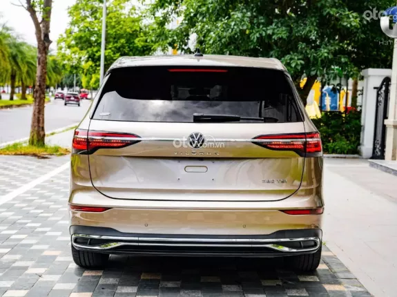 Volkswagen Viloran Luxury 2024 - ĐẲNG CẤP THƯƠNG GIA ĐỨC
